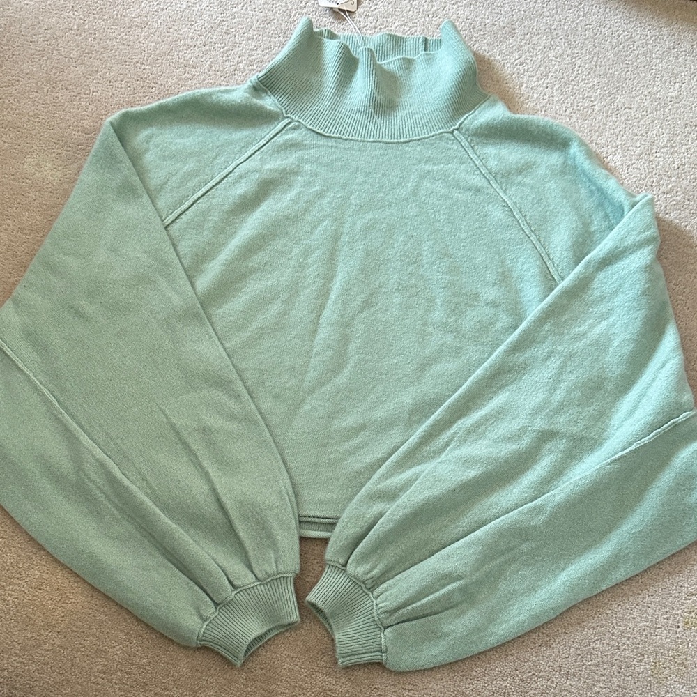 Free People 100% Cashmere Turtleneck Balloon-Sleeve Sweater!